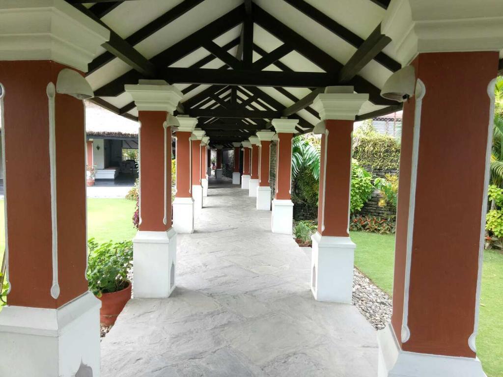 Shangri-La Village Resort, Pokhara Zewnętrze zdjęcie